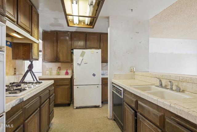 Detail Gallery Image 15 of 34 For 201 Village Rd, Port Hueneme,  CA 93041 - 3 Beds | 2 Baths