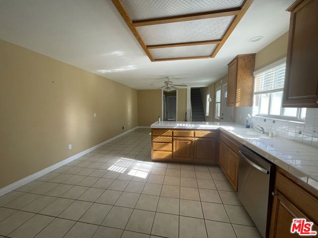 2763 1/2 Fairmount Avenue, La Crescenta CA: https://media.crmls.org/mediaz/bb361ad1-f20b-4cb8-b4a9-596cd5cf5d6f.jpg
