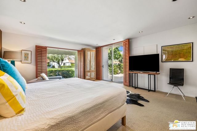 3351 Andreas Hills Drive, Palm Springs CA: https://media.crmls.org/mediaz/bb365cf3-3214-4eee-96ca-c64b808451c9.jpg