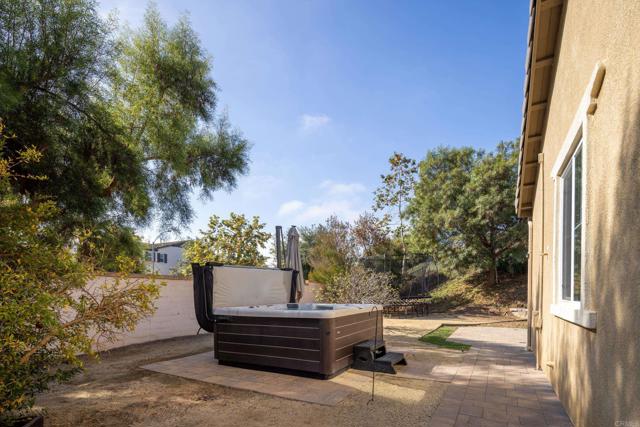 Detail Gallery Image 19 of 26 For 1247 Bellingham Dr, Oceanside,  CA 92057 - 4 Beds | 3 Baths