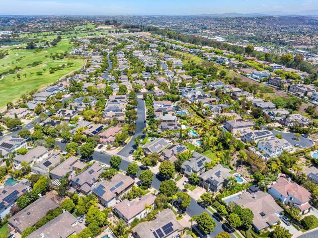 593 Paloma Court, Encinitas CA: https://media.crmls.org/mediaz/bb37632c-be6c-4586-8f88-ed7de6bc90fc.jpg