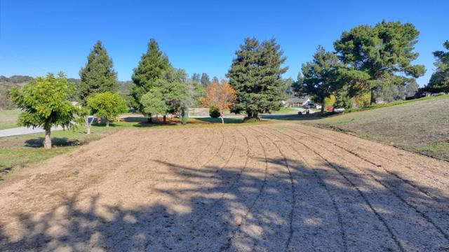 1051 San Miguel Cyn Road, Royal Oaks CA: https://media.crmls.org/mediaz/bb37fd1c-c39b-4cd5-a693-604fc7ea60a4.jpg