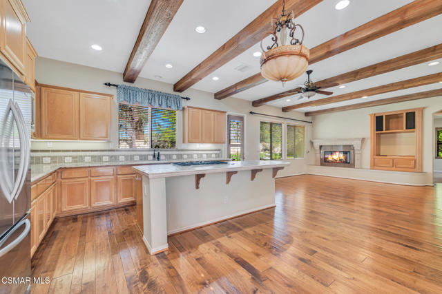 5199 Via Dolores, Newbury Park CA: https://media.crmls.org/mediaz/bb380f25-e8be-4ed7-a9e7-f11be21df551.jpg