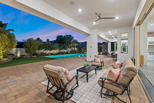 81350 Merv Griffin Way, La Quinta CA: https://media.crmls.org/mediaz/bb39498d-1084-448c-b03d-019b72070327.jpg