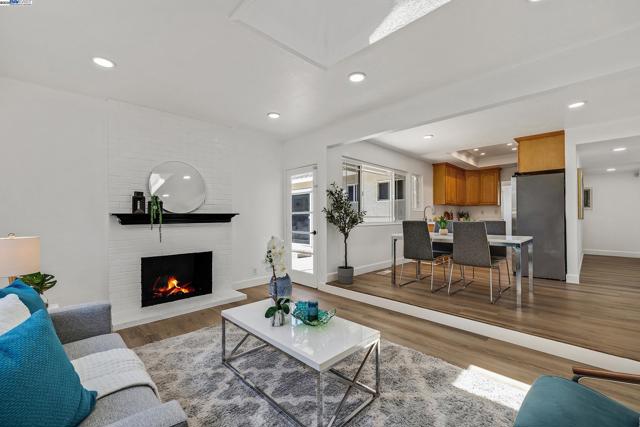 4227 Becerra Dr, Fremont CA: https://media.crmls.org/mediaz/bb39775d-9754-416b-b07f-19f9cd2ba4c6.jpg