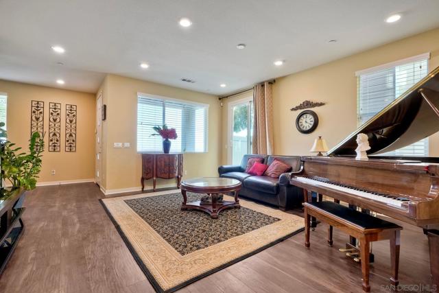 2056 Callisto Terrace, Chula Vista CA: https://media.crmls.org/mediaz/bb399dd6-9114-484a-aeb1-51c121eaaa40.jpg
