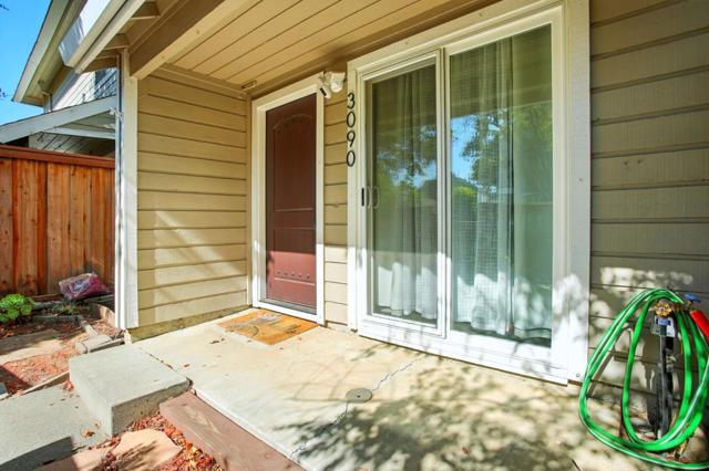 3090 Woods Circle, Davis CA: https://media.crmls.org/mediaz/bb399dde-0a30-4e0f-8d25-5d2ed62e61e3.jpg