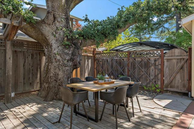 302 Los Gatos Boulevard, Los Gatos CA: https://media.crmls.org/mediaz/bb3a083a-2db8-44cb-ba85-79c316238c9d.jpg