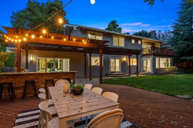 111 Vista Del Prado, Los Gatos CA: https://media.crmls.org/mediaz/bb3a1b0f-739e-41f0-9684-11aa02d87430.jpg
