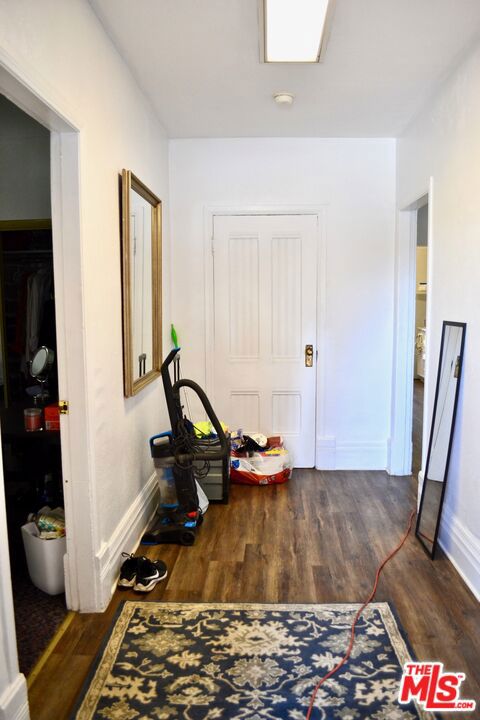 721 W 32nd Street, Los Angeles CA: https://media.crmls.org/mediaz/bb3a80c6-7926-4daf-8dc7-a713cd63e41a.jpg