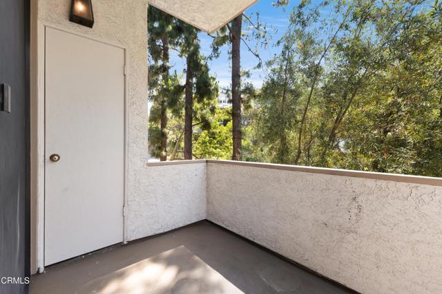 Detail Gallery Image 9 of 16 For 3480 Barham Bld #208,  Los Angeles,  CA 90068 - 1 Beds | 1 Baths