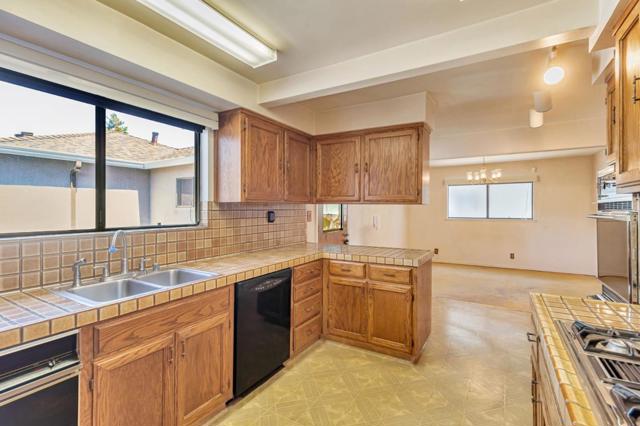 2643 Garfield Street, San Mateo CA: https://media.crmls.org/mediaz/bb3b6b39-c05f-4a12-88df-e2060bf0b615.jpg