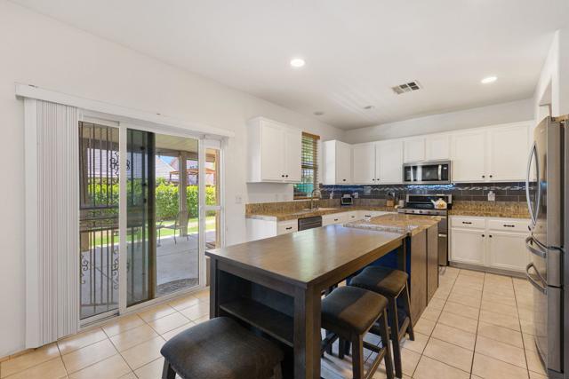48596 Charlton Peak Street, Coachella CA: https://media.crmls.org/mediaz/bb3bc182-548b-48e6-bbfe-8df1fc80473f.jpg