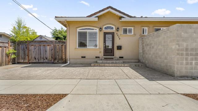 12714 Lantana Avenue, Saratoga CA: https://media.crmls.org/mediaz/bb3c217b-4646-46f4-9bf7-4880f1d138e0.jpg