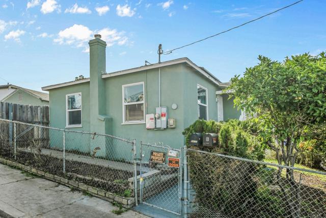 5977 Balmoral Drive, San Diego CA: https://media.crmls.org/mediaz/bb3e8f8f-c317-4be3-9501-d861b805db16.jpg