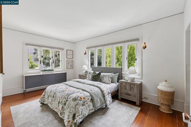 91 Tunnel Rd, Berkeley CA: https://media.crmls.org/mediaz/bb3ec8db-f754-4e81-ae01-bbd69e7053ff.jpg