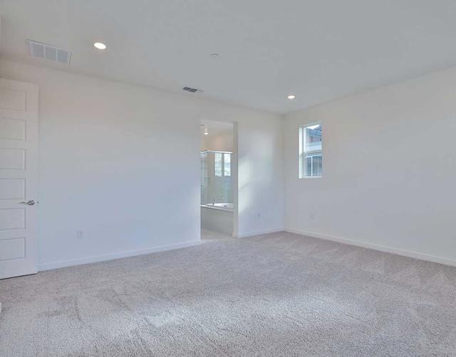 5712 Lake Club Drive, Fairfield CA: https://media.crmls.org/mediaz/bb3fd032-4b18-4370-9221-9d14eddf397f.jpg