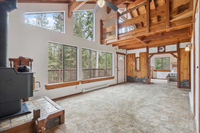 2120 Pack Trail, Mount Shasta CA: https://media.crmls.org/mediaz/bb411990-29cd-4dd4-9439-c7501c8f186f.jpg