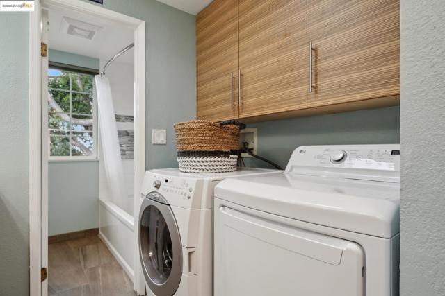 5345 Crown Ct, Castro Valley CA: https://media.crmls.org/mediaz/bb414aa5-ddd1-46d4-84dd-3f2fcd50a8b5.jpg