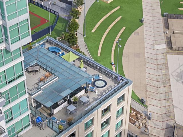 325 7Th Ave, San Diego CA: https://media.crmls.org/mediaz/bb42fb45-1d96-4cea-871f-7379c34095fa.jpg