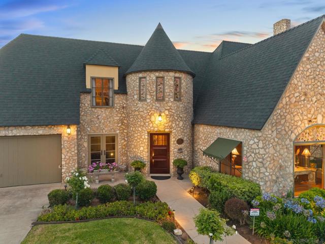 4386 Adams Ave, San Diego CA: https://media.crmls.org/mediaz/bb43232b-c3b3-487a-95f7-50af40a83959.jpg