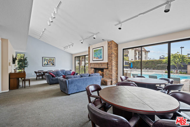 8601 Falmouth Avenue, Playa del Rey CA: https://media.crmls.org/mediaz/bb43288f-3fa2-43ab-bcaf-5946a10fbb08.jpg