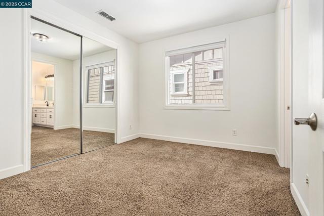 Image 29 of 50 For 203 Seacliff Way