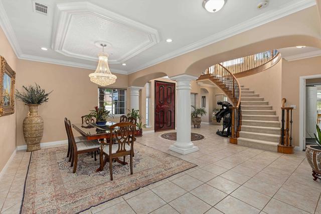 Detail Gallery Image 7 of 47 For 1751 Monte Vista Dr, Vista,  CA 92084 - 5 Beds | 3/1 Baths