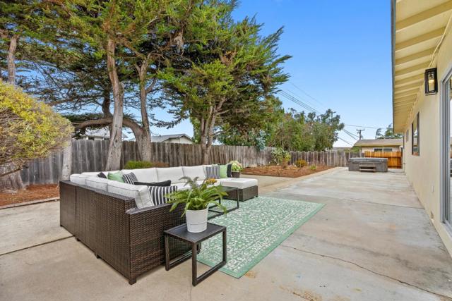274 Cosky Drive, Marina CA: https://media.crmls.org/mediaz/bb4496f6-5516-4f94-8f52-dcb77156bb9d.jpg