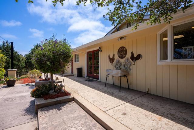 3225 Hillman Lane, Royal Oaks CA: https://media.crmls.org/mediaz/bb455b87-05b6-436f-9b50-9728b24e4635.jpg