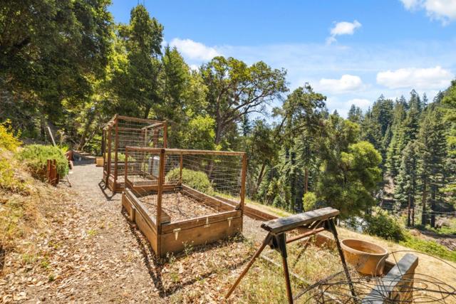 716 Dry Well Road, Boulder Creek CA: https://media.crmls.org/mediaz/bb468347-fde0-4b24-ade9-d1efe00e96bb.jpg