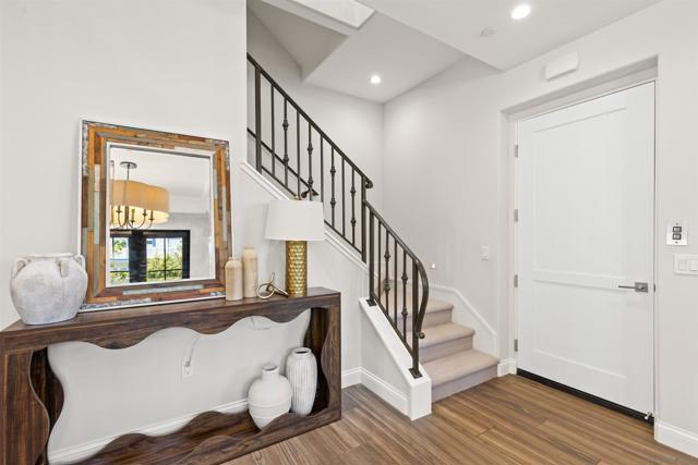 708 Silver Street, La Jolla CA: https://media.crmls.org/mediaz/bb475fce-e182-4825-a46b-1442ae3b3e45.jpg