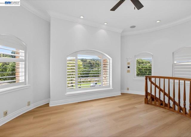 Image 47 of 60 For 920 Happy Valley Rd