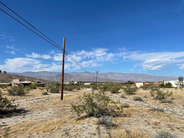 78 Broken Arrow, Borrego Springs CA: https://media.crmls.org/mediaz/bb4841e7-c131-4b56-ae8b-ff17011aca2d.jpg