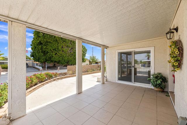 39551 Hidden Water Place, Palm Desert CA: https://media.crmls.org/mediaz/bb48484c-5d70-42fc-bdee-9c0fecff7864.jpg