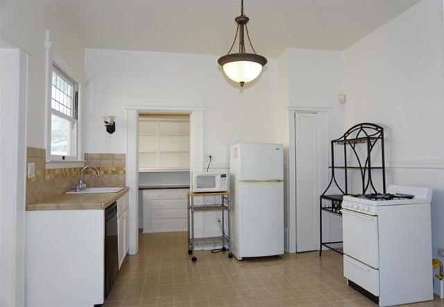 121 E Julian Street, San Jose CA: https://media.crmls.org/mediaz/bb49ac5b-9530-460c-98e1-591dd4f7be56.jpg