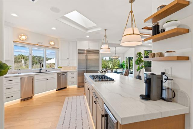 Detail Gallery Image 8 of 56 For 528 Flores De Oro, Rancho Santa Fe,  CA 92067 - 5 Beds | 4 Baths