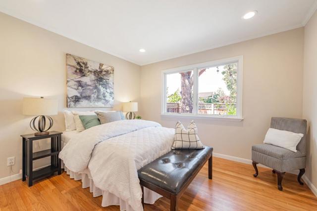 3135 Alameda De Las Pulgas, Menlo Park CA: https://media.crmls.org/mediaz/bb4a4789-d282-41e6-8409-8e6c9e7fe94f.jpg