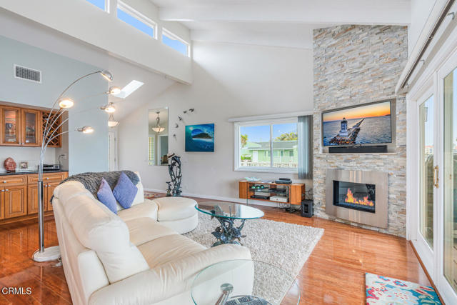 MLS #V1-33354 image #11