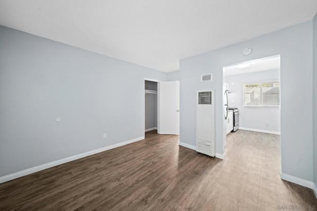 Image 20 of 26 For 1415 Grand Avenue