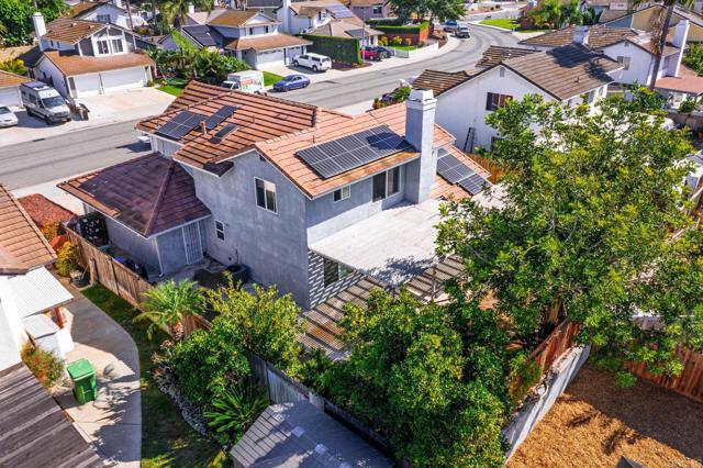 Detail Gallery Image 4 of 48 For 4499 Pebble Beach Dr, Oceanside,  CA 92057 - 4 Beds | 3 Baths