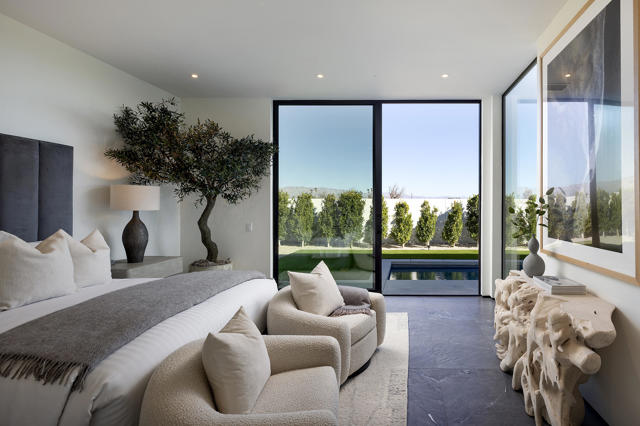 16 Via Linea, Rancho Mirage CA: https://media.crmls.org/mediaz/bb4b170f-923b-4ea3-be15-d966d5a03a4b.jpg