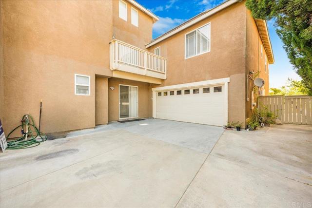 44364 Kingston Drive, Temecula CA: https://media.crmls.org/mediaz/bb4b83f6-c3a2-45be-a563-e972e246bf81.jpg