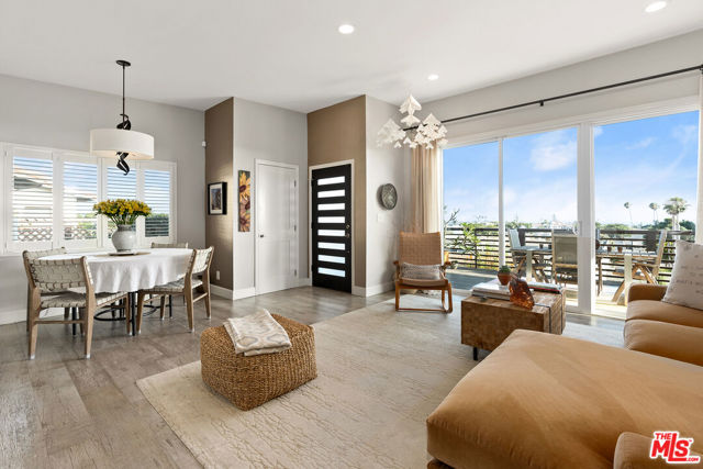 2141 El Jardin Avenue photo 6