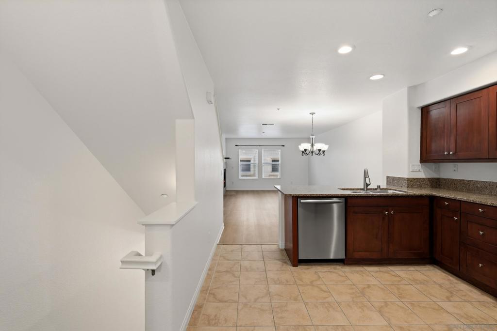 3538 Shoreline Bluff Lane - photo 4