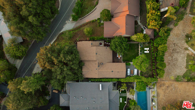 4790 Galendo Street, Woodland Hills CA: https://media.crmls.org/mediaz/bb4da1ad-ea43-4e2e-aaf7-875c9b0fe3bc.jpg