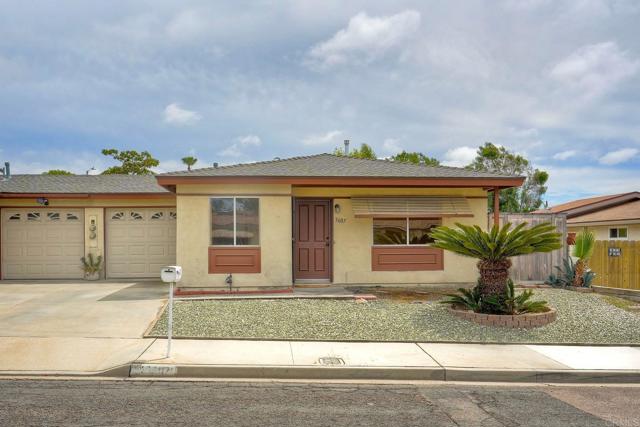 Detail Gallery Image 5 of 47 For 3607 Frenzel Cir, Oceanside,  CA 92056 - 2 Beds | 2 Baths