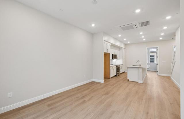 2449 Willow Way, San Mateo CA: https://media.crmls.org/mediaz/bb4fcb57-8a6a-4028-bf3b-74f100c889df.jpg