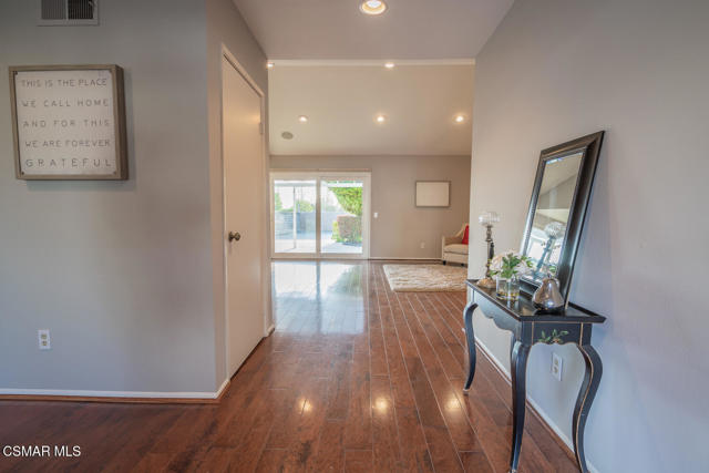 3065 Starling Avenue, Thousand Oaks CA: https://media.crmls.org/mediaz/bb50b760-0cad-4a41-a34e-353a76ac3866.jpg
