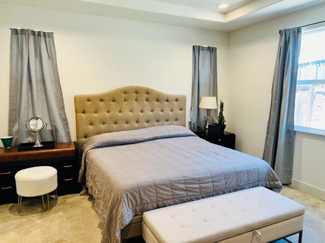 2051 White Oak Drive, Hollister CA: https://media.crmls.org/mediaz/bb528ab7-4231-4d9c-99e5-2fb1ace026ab.jpg